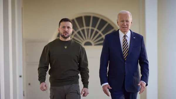 Зеленский дарил подарки, Байден путал украинцев с инопланетянами: президент Украины в США