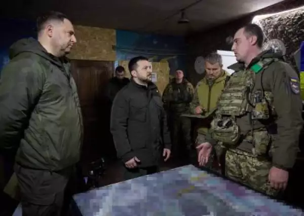 Зеленский прибыл в штаб ВСУ в Харьковской области