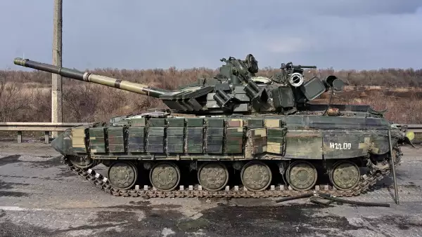 Танкист ВСУ сдался российским войскам, угнав украинский танк Т-64