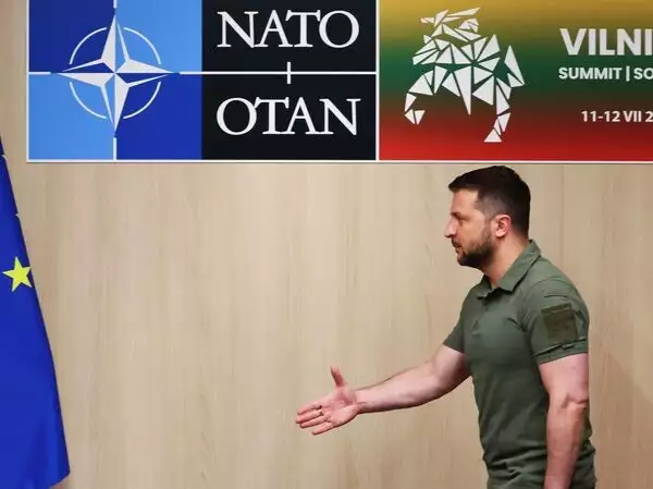 НАТО — Украине: "Мы бы вас приняли, но очень боимся России…"