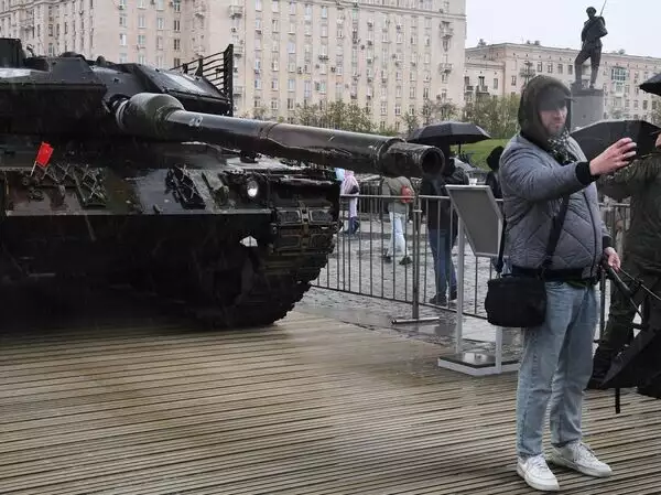 "От Харькова до Запорожья". Немецкие танки горят на Украине. Почти четверти из них уже нет