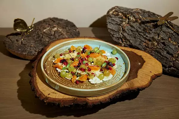 Ресторан в центре Казани с террасой, детской комнатой и живой музыкой