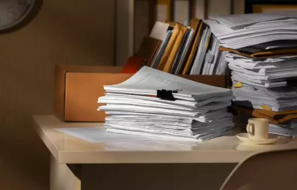 документы на столе