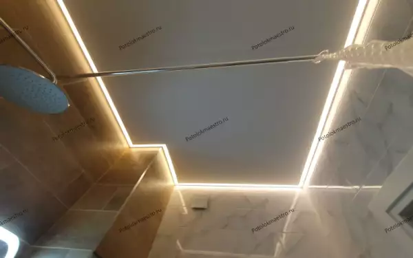 контурный натяжной потолок в ванной от 1800р/м.пог